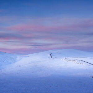 Snowy Summit: Lecht Pass in Winter’s Grip